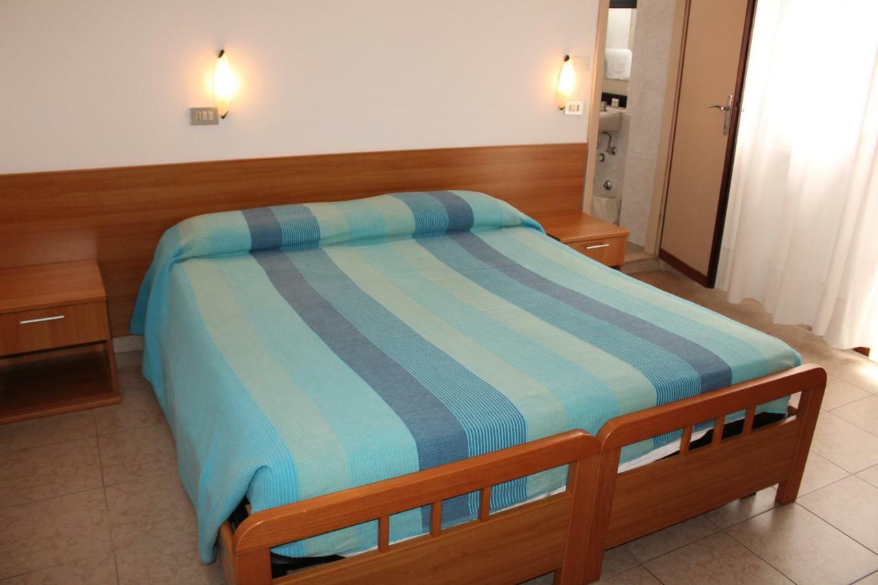 Hotel Caravel Sottomarina Esterno foto