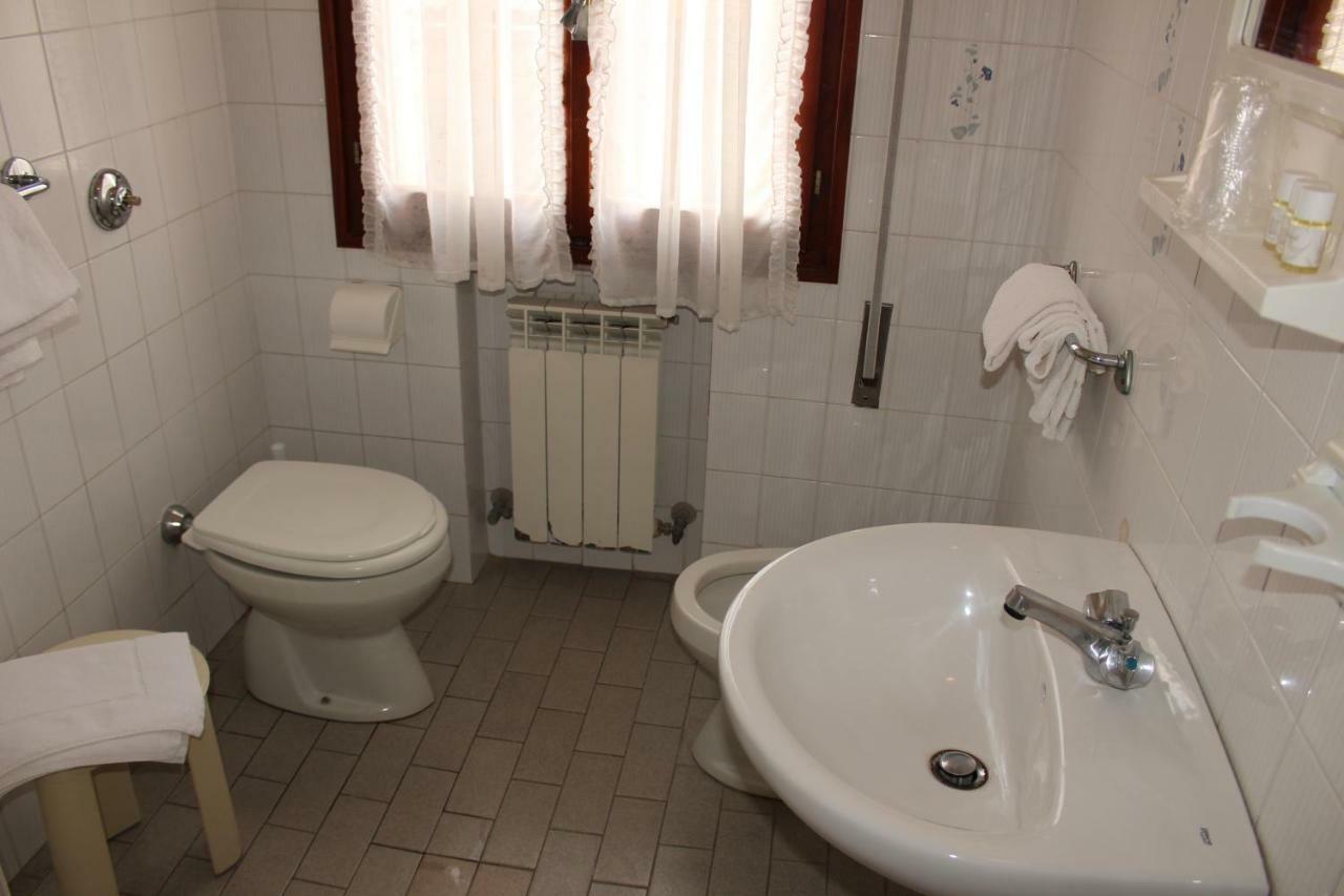 Hotel Caravel Sottomarina Esterno foto