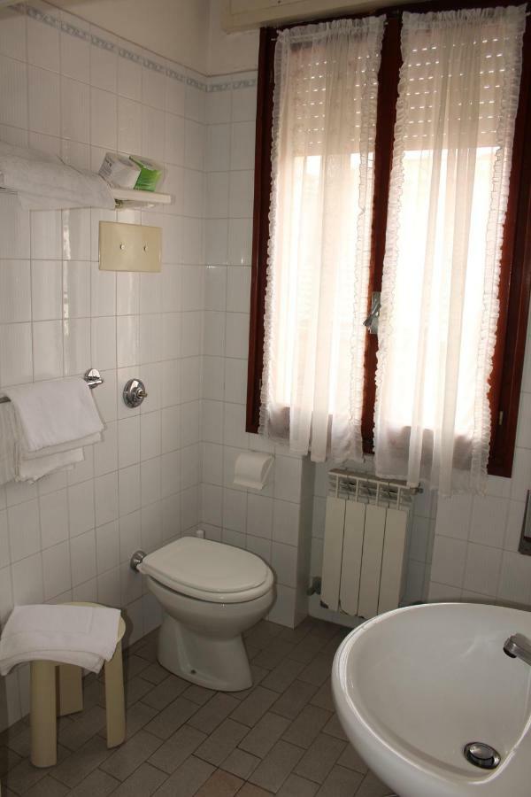 Hotel Caravel Sottomarina Esterno foto