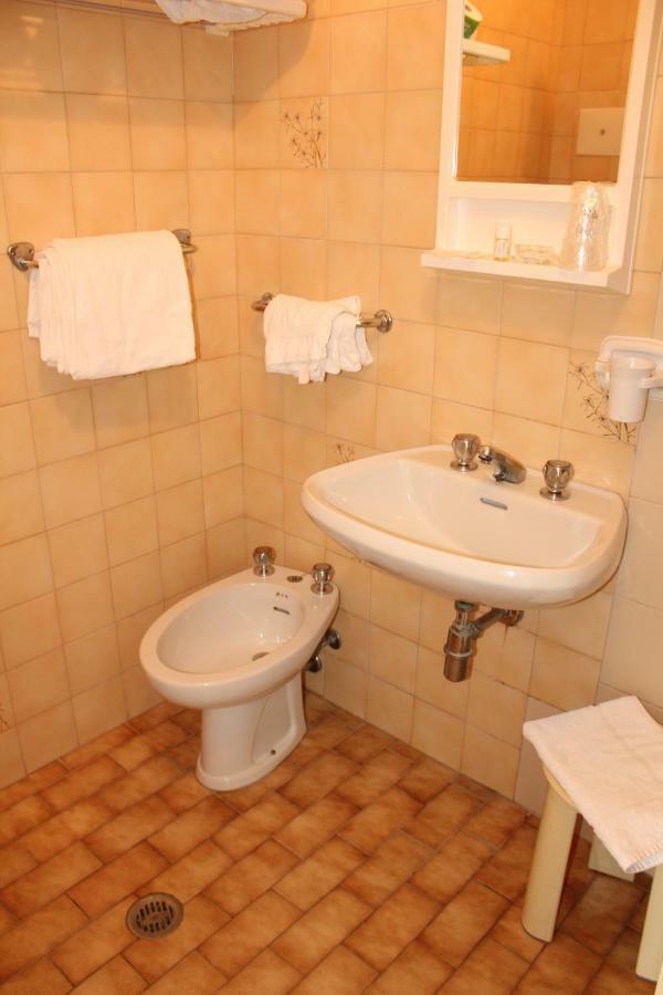 Hotel Caravel Sottomarina Esterno foto